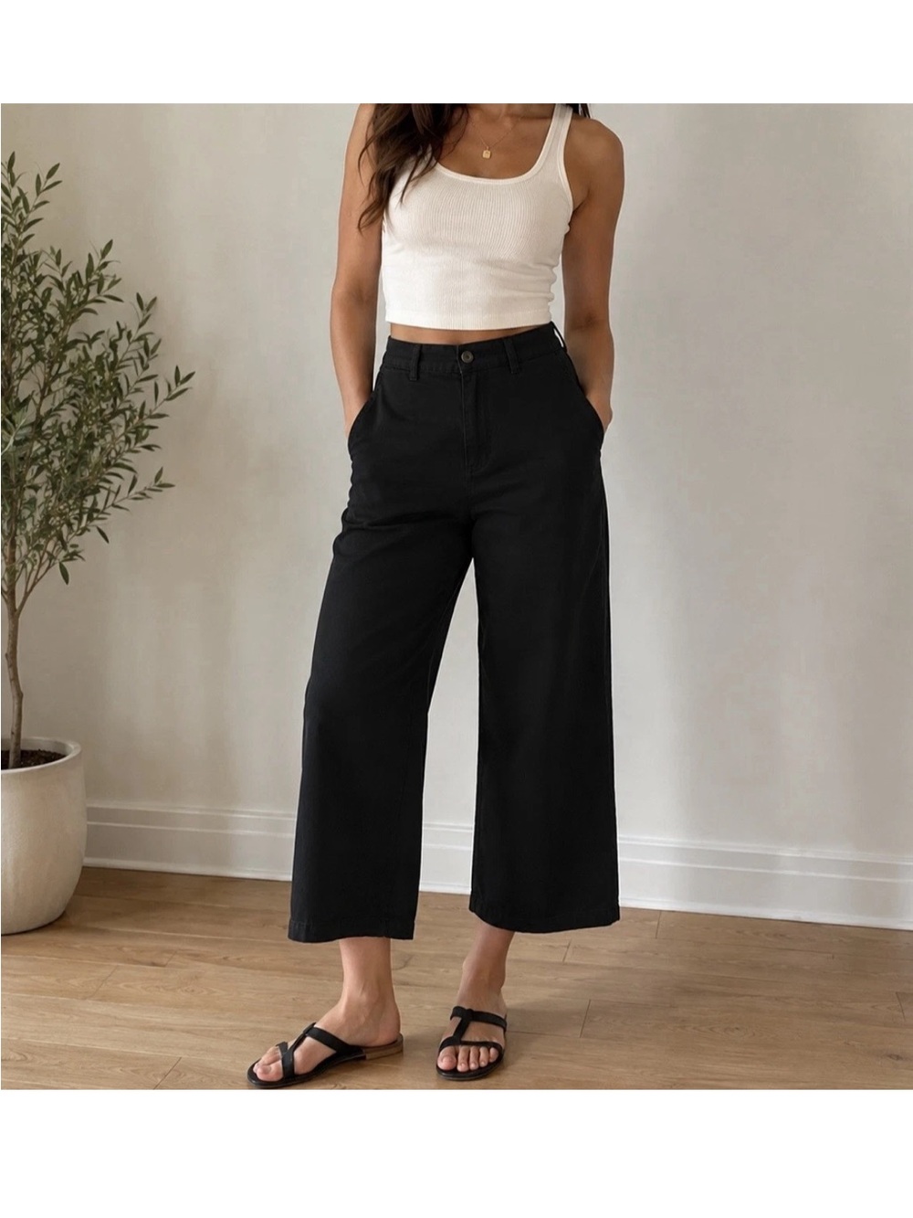 Old Navy Women’s Sz 10 Black Wide Leg Extra High Rise WaistCropped Pants Khakis